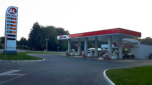 Бензиностанция "М - Petrol"