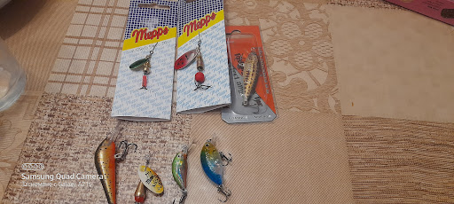 Ловно рибарски магазин "ЕТ Гого 90"