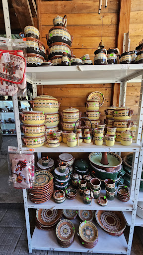 Garden and traditional kitchen ceramics